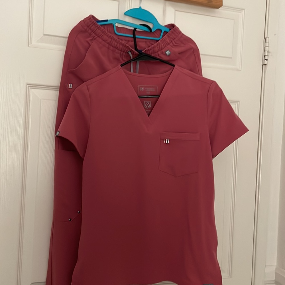 Mediclo Mauve FYSEL Sal & Catalina Joggers Scrub Set (XXS/XS)